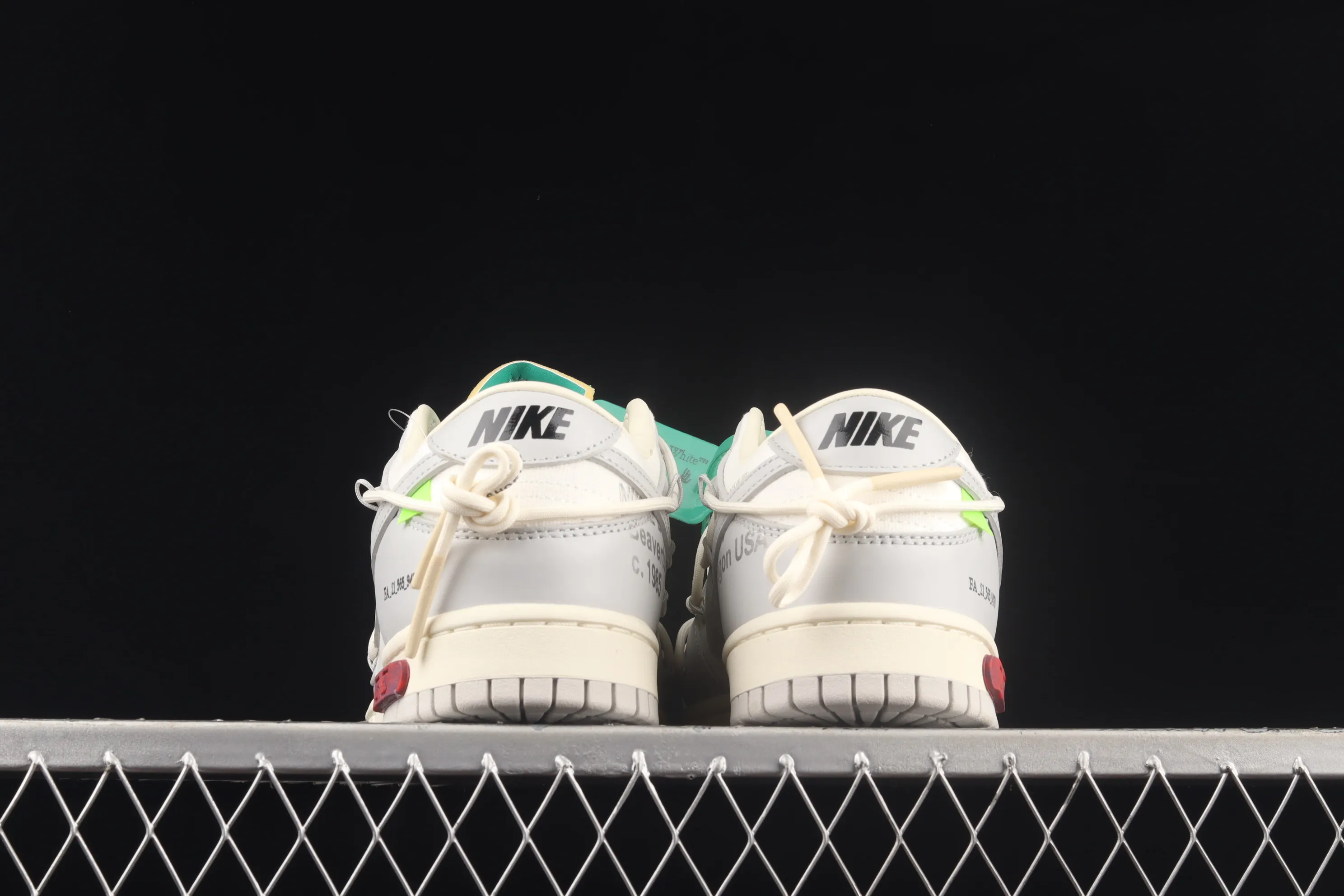 All Categories Nk SB Dunk Series Nk SB Dunk Low Low-top sneakers Pure original version OF x Nk Dunk Low OW Gray SB smashed backboard fashion casual sneakers DM1602-121